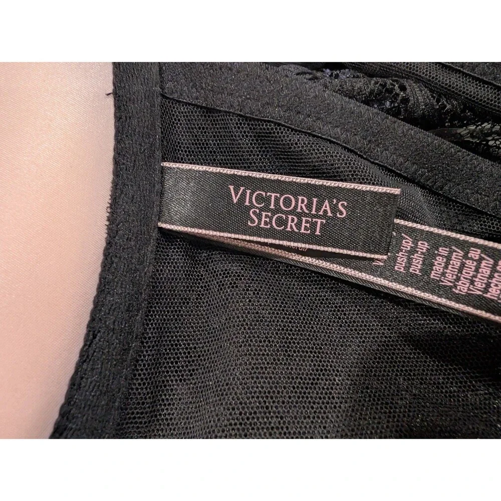VICTORIA'S SECRET VERY SEXY Strap Push Up Bra 38DDD front close underwire NWOT
